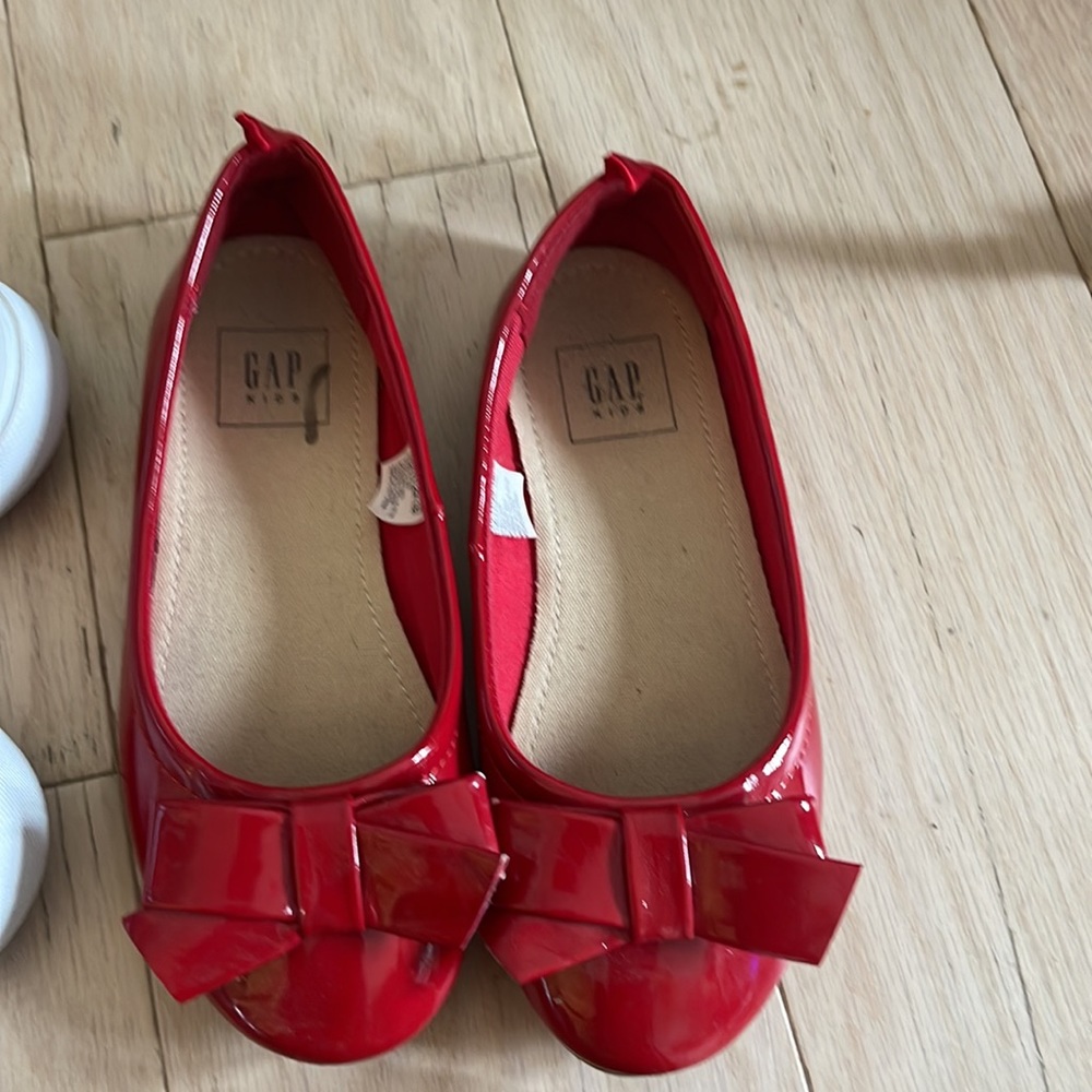Lot of girls size 12 shoes- Gapkids and Old Navy - Picture 4 of 6